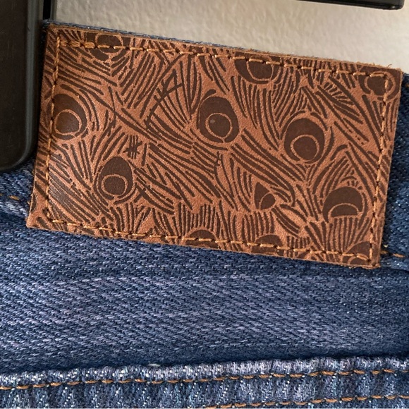 Sharkah Chakra Ladies Orcha blue Jeans - 9ct Gold Stud W32 L30- BNWT - Picture 8 of 17